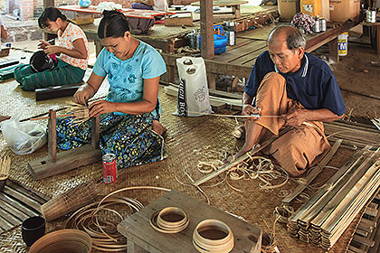 lacquerware workers