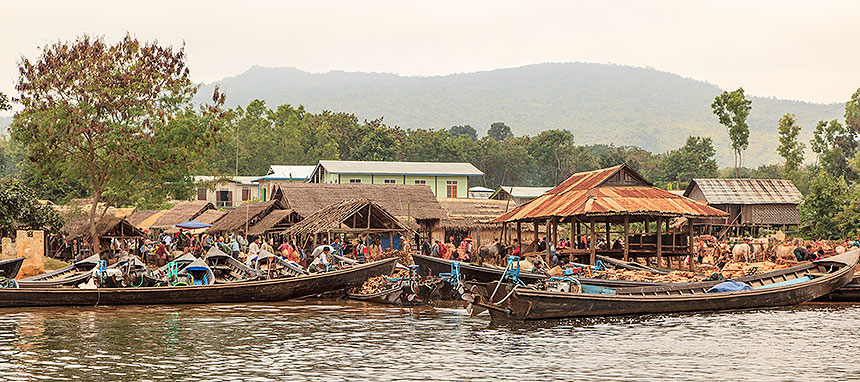 boats at market