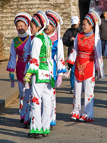 Naxi women