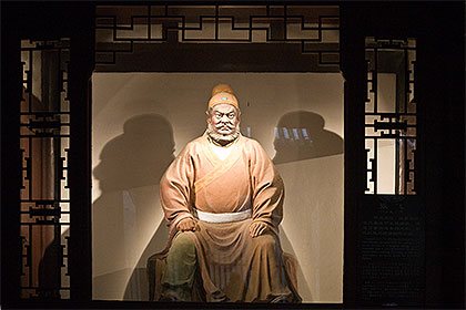 Zhang Fei statue