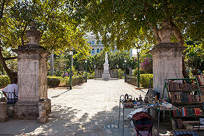 plaza gate