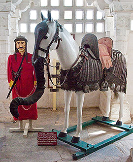 Statue of horse