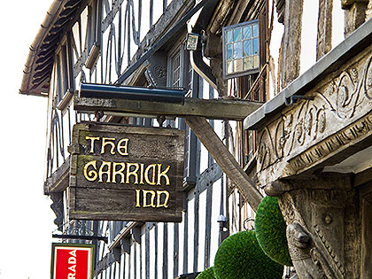 Garrick Inn sign